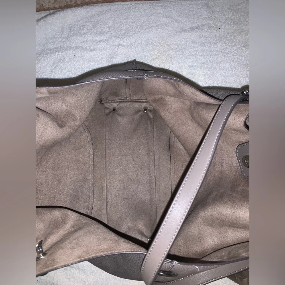 Handbag - Picture 6 of 8